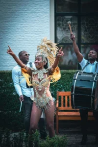 Feestje met caribische brassband